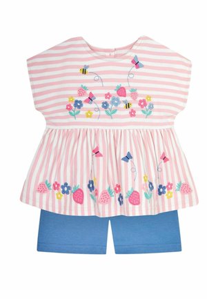 2-PIECE STRAWBERRY APPLIQUE  SET  - REGULAR FIT - Šorti - pink