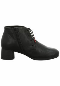 Botas de tobillo de cuero negro con puntera redondeada, cremallera lateral y cordones decorativos. Presentan un tacón bajo de bloque y una parte superior texturizada.