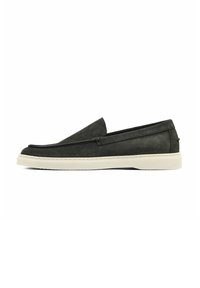 Grau Wildleder Slipper mit niedrigem Profil, weißer Gummisohle und Nähten entlang der Kanten. Keine sichtbaren Beschläge oder Akzente.