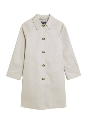 Cappotto beige chiaro realizzato in materiale morbido, con colletto a scanso, chiusura con bottoni, tasche laterali e maniche a raglan.
