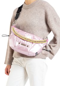 CLIO GOLDBRENNER CITIZEN - Sac à main - rose fluo yellow