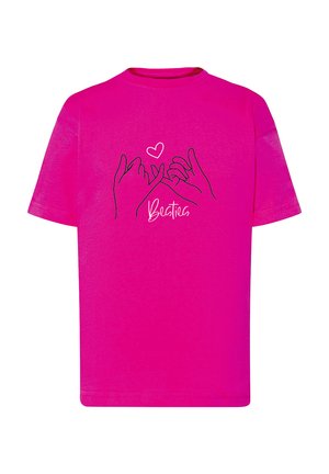 - T-shirt z nadrukiem
