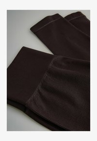 Valitud, black chocolate brown khaki