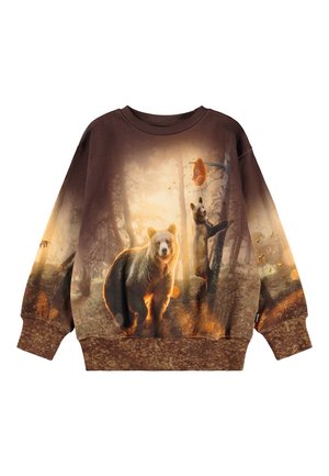 Ruskea huppari, jossa on valokuvamainen design karhuista metsässä, pehmeä tekstuuri ja löysä istuvuus. Koristeina on puuaiheisia yksityiskohtia.