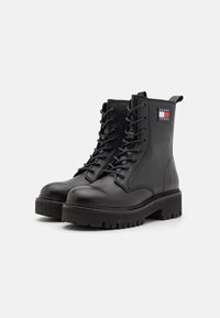 Tommy Jeans URBAN LACE UP BOOT - Botines con cordones - black