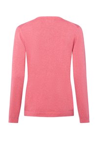 Pull long à manches longues rose pastel, fabriqué en tissu tricoté doux, avec des poignets et un ourlet côtelés, un col rond et une texture lisse.