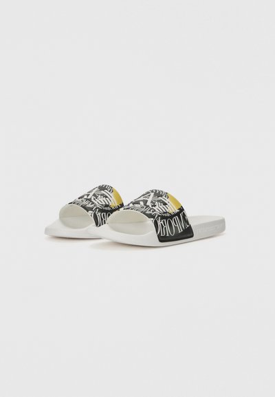EA7 Emporio Armani UNISEX - Чехли за басейн - white