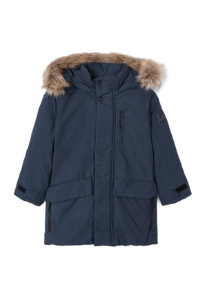 Parka di colore blu navy con cappuccio foderato in pelliccia sintetica, chiusura frontale con bottoni a pressione, due ampie tasche frontali e una tasca laterale con zip.