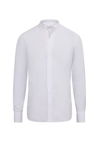 Camicia bianca a maniche lunghe con colletto alla coreana, caratterizzata da sottili righe verticali, chiusura con bottoni e una texture in cotone liscia.