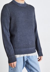 BOSS Stickad tröja - dark blue