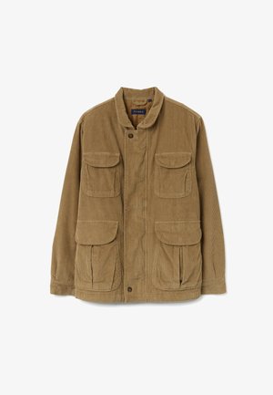 Bruine corduroy jas met een opstaande kraag, vier voorzakken en knoopsluiting. Getextureerde stof met verticale strepen.