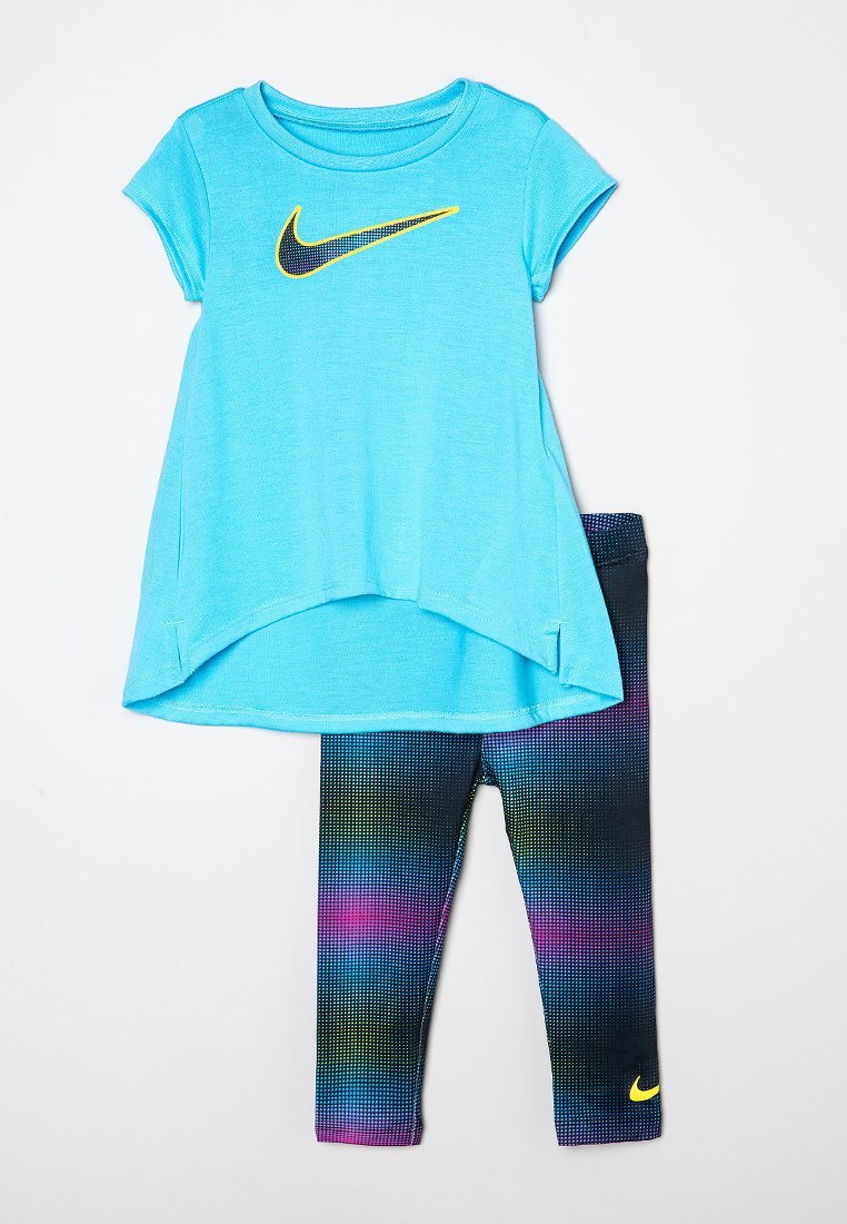 Nike Sportswear Sport T-shirt zwart Nike Sportswear Sport T-shirt zwart