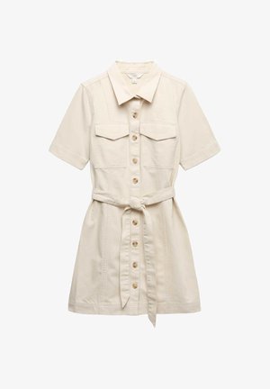 Beige jurk met korte mouwen, knopen aan de voorkant, borstzakken, kraag en een tailleceintuur.