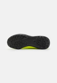 adidas Performance PREDATOR LEAGUE LL TF - Botines de fútbol para césped - team solar yellow 2/core black/solar red