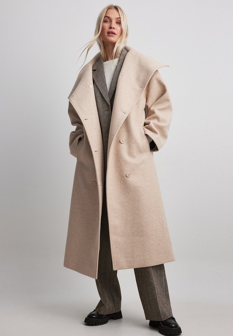 NA-KD Klasisks mētelis - light beige