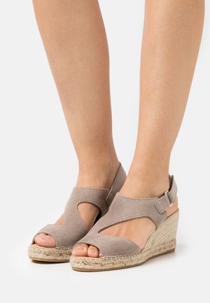 ANIA - Sandalen met plateauzool - grau