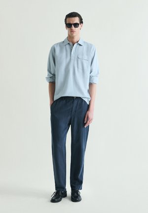 Scalpers, SCALPERS CLUB POLERA SHIRT - Camisa - skyblue