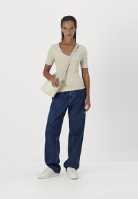 Calvin Klein Jeans V NECK TEE - Osnovna majica kratkih rukava - pelican