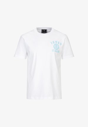 Witte T-shirt met korte mouwen en ronde hals, met lichtblauwe opdruk van "19V69 ITALIA" en leeuw-embleem op de linkerborst.