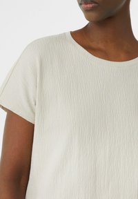 comma casual identity - T-shirt basic