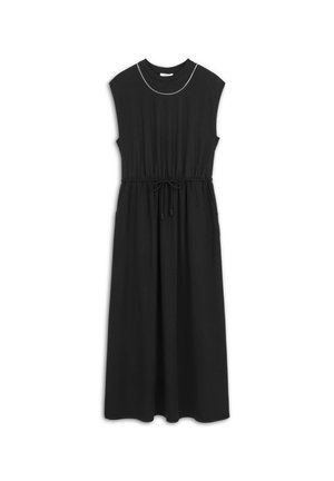 Abito nero senza maniche realizzato in tessuto morbido, con vita regolabile, scollatura rotonda con cuciture a contrasto e una silhouette fluida.