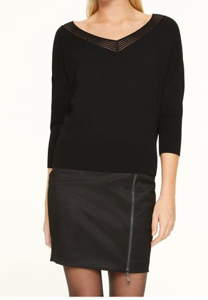 Pullover - black