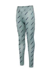 Lysegrønne leggings med diagonal "Hummel" logo-print i mørkeblå, med høj talje og tætsiddende pasform.