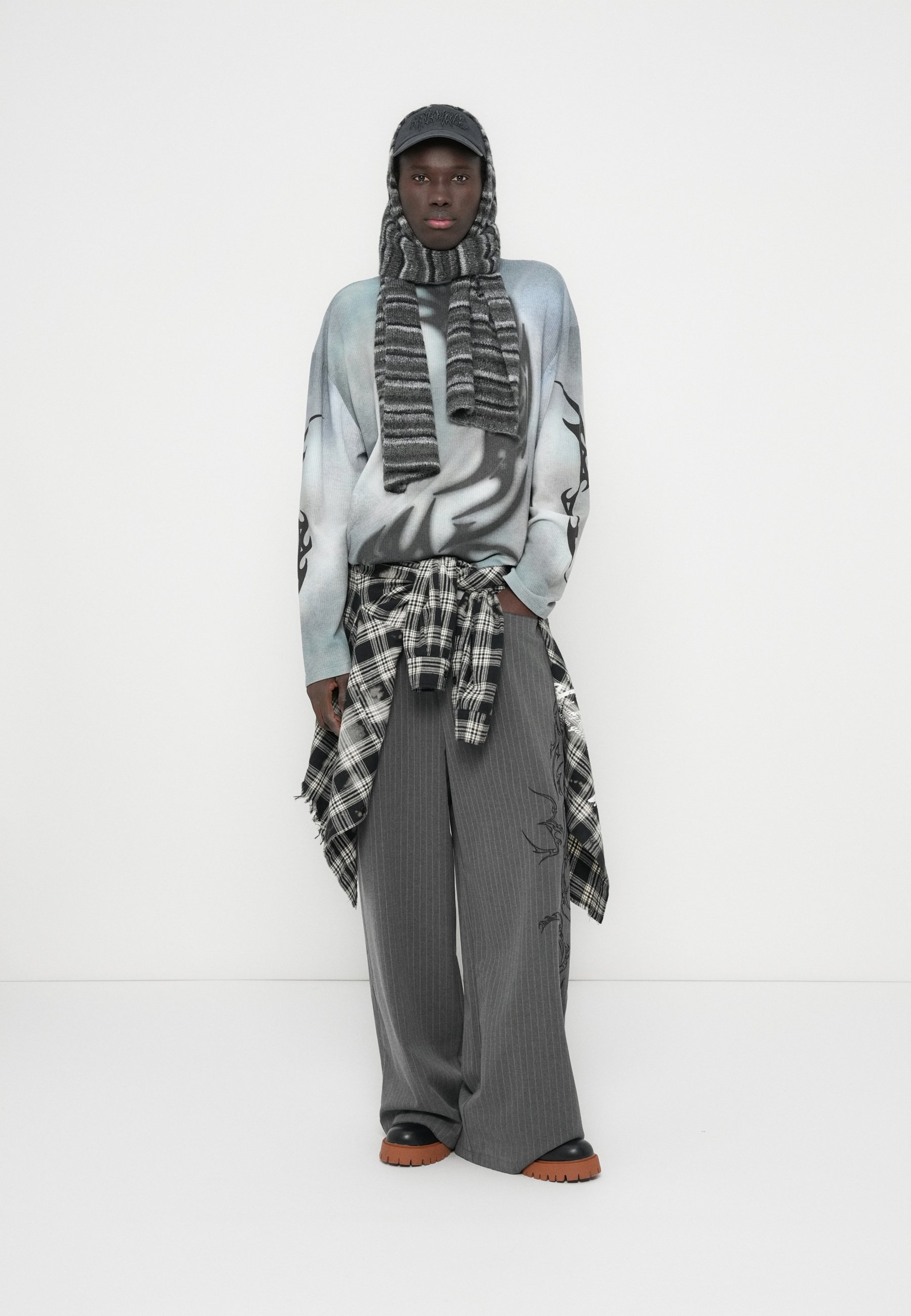Jaded London SHIFT COLOUR TRIBAL - Long sleeved top - grey