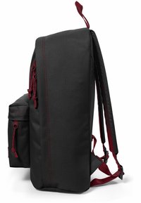 Eastpak OUT OF OFFICE - Mochila - blakoutstripred