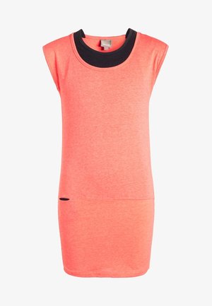 Sukienka z krótkim rękawem w jasnym koralowym kolorze z czarnym, okrągłym dekoltem. Miękka tkanina, luźny krój i mała kieszonka z boku.