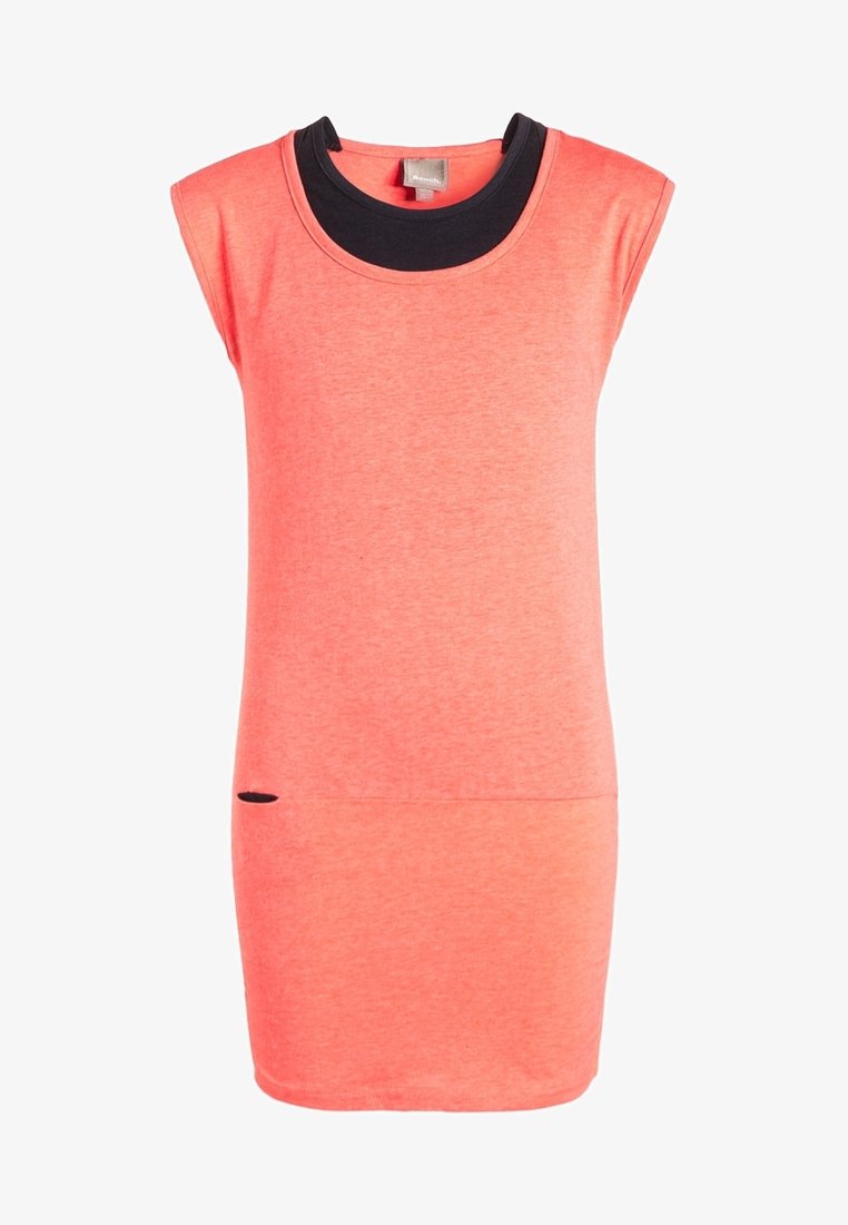 Sukienka z krótkim rękawem w jasnym koralowym kolorze z czarnym, okrągłym dekoltem. Miękka tkanina, luźny krój i mała kieszonka z boku.
