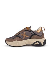 MUNICH Zapatillas - brown
