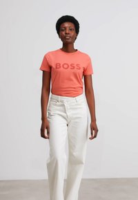 BOSS ELOGO - Triko s potiskem - bright pink