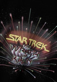 Sort t-shirt med et grafisk design, der har teksten "STAR TREK THE WRATH OF KHAN" omgivet af farverige stjerneskudsmønstre.