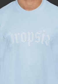 Dropsize HEAVY LOGO PUFFER  - T-shirts print - baby blue