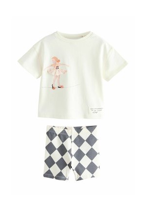 REGULAR FIT-AND SET - Pantaloni scurți - cream pretty circus