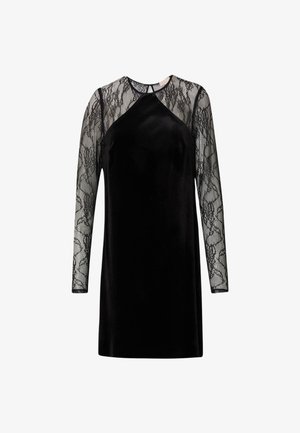 Schwarzes Samtkleid mit langen transparenten Spitzenärmeln, rundem Ausschnitt und figurnaher Silhouette. Klassisches Design mit zarten Spitze-Details.