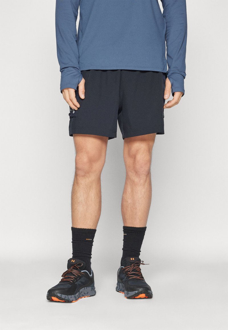 Under Armour TRAIL RUN SHORTS - Športové šortky - black/reflective