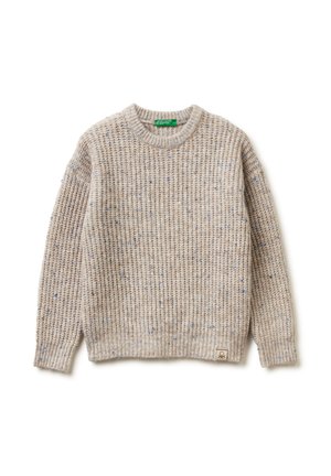 Pletený svetr v světle béžové barvě s modrými tečkami. Má kulatý výstřih, ribbovanou strukturu a malou nášivku s logem na spodním lemu.