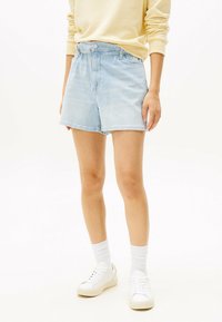 Tommy Jeans Denim shorts - denim medium