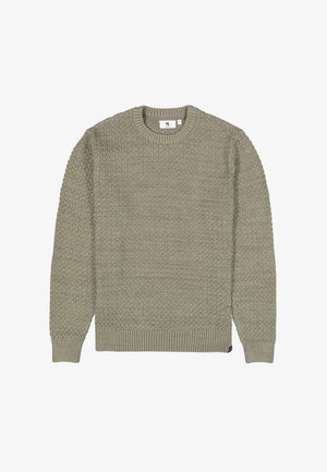 Pull tricoté gris-vert clair avec un motif texturé, col rond à côtes et poignets, doté d'une petite étiquette sur le côté.