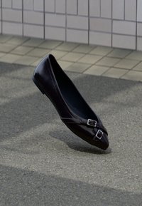 Niet geselecteerd, dark brown