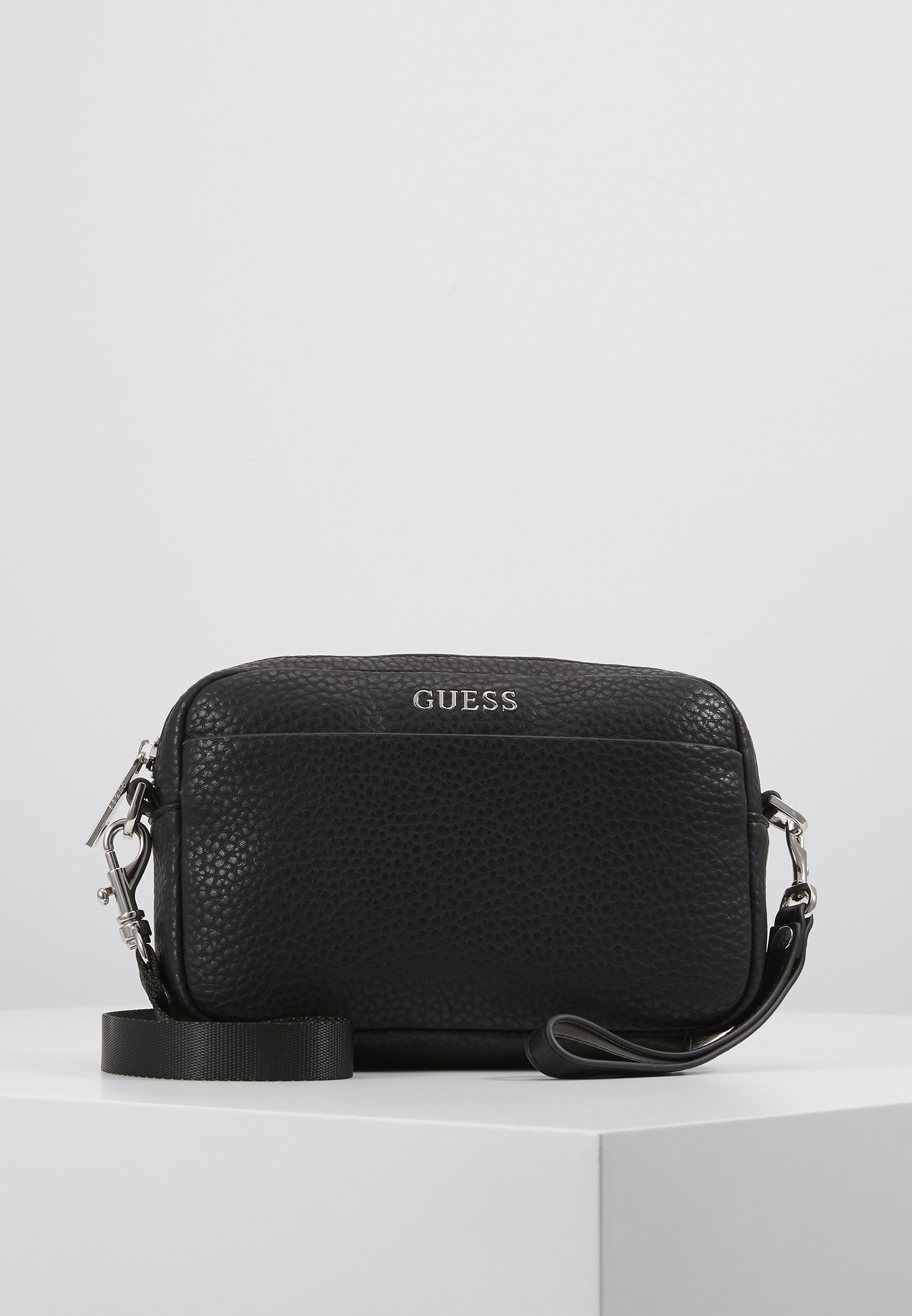 Guess DAN SMALL NECESSAIRE Skulderveske black Zalando.no Guess DAN SMALL NECESSAIRE Skulderveske black Zalando.no
