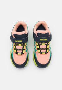 HI-TEC YOMP WP - Hikingschuh - coral/turquoise/light navy/lime