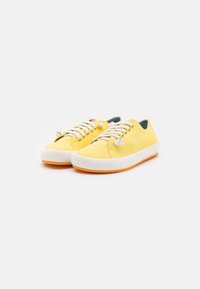 Camper PEU RAMBLA VULCANIZADO - Sneaker low - pastel yellow