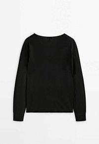 Pull noir à manches longues avec col rond, à la texture simple et lisse, présenté à plat sur un fond blanc.