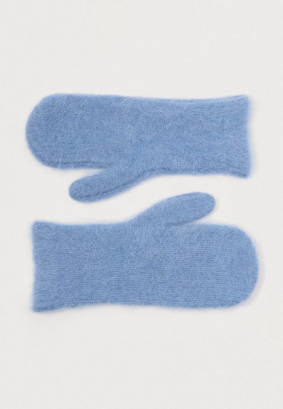 Himmelblaue, flauschige Wollhandschuhe mit klassischer Form. Jeder Handschuh hat einen separaten Daumen und eine weiche, strukturierte Oberfläche für Wärme.