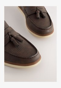 Non sélectionné, brown