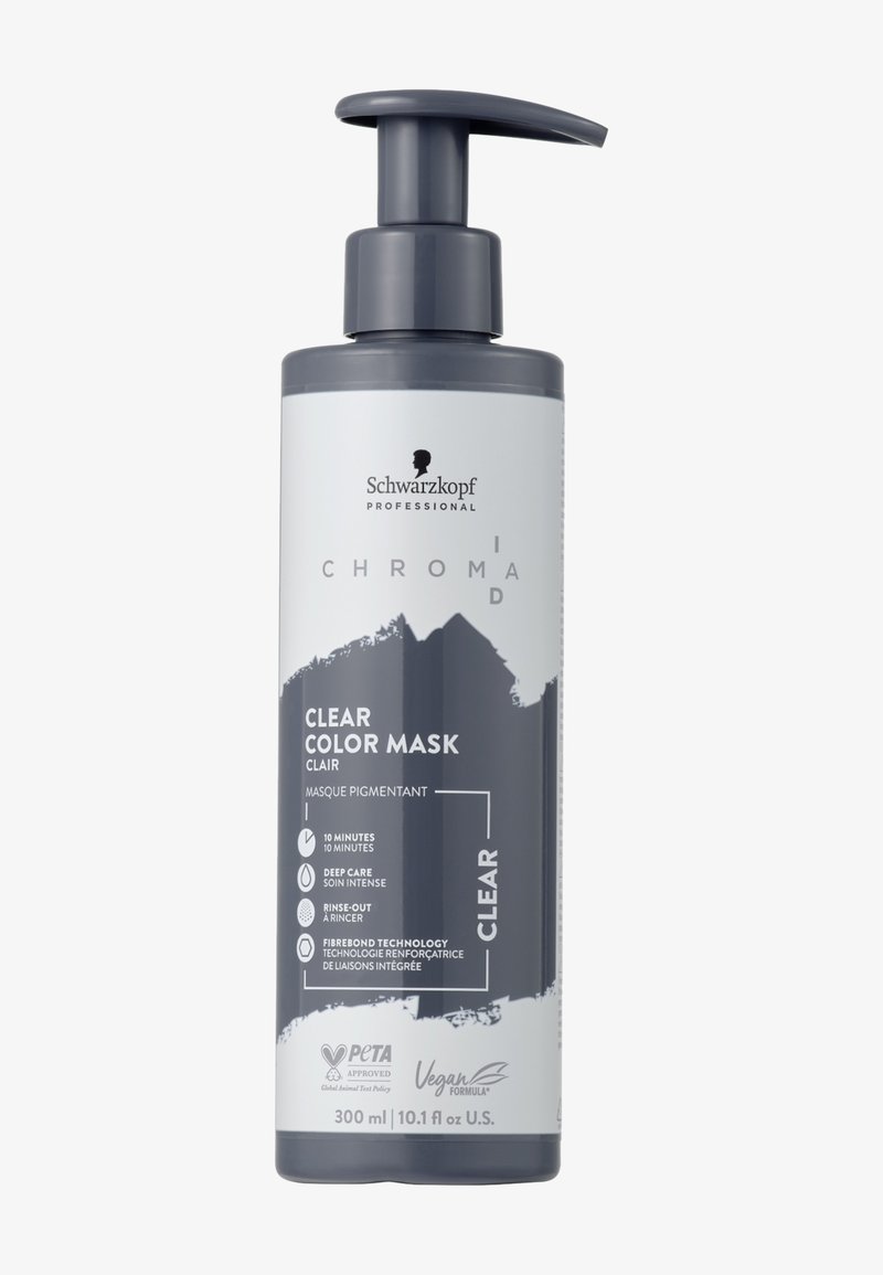 Grijze plastic fles met een pompje, gelabeld "Clear Color Mask" in wit en grijs, met verzorgingsinstructies en PETA/Vegan-logo's. 300 ml.