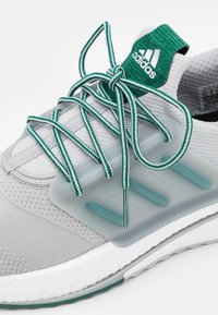 adidas Sportswear X_PLRBOOST - Tenisky - grey/collegiate green/silver metallic